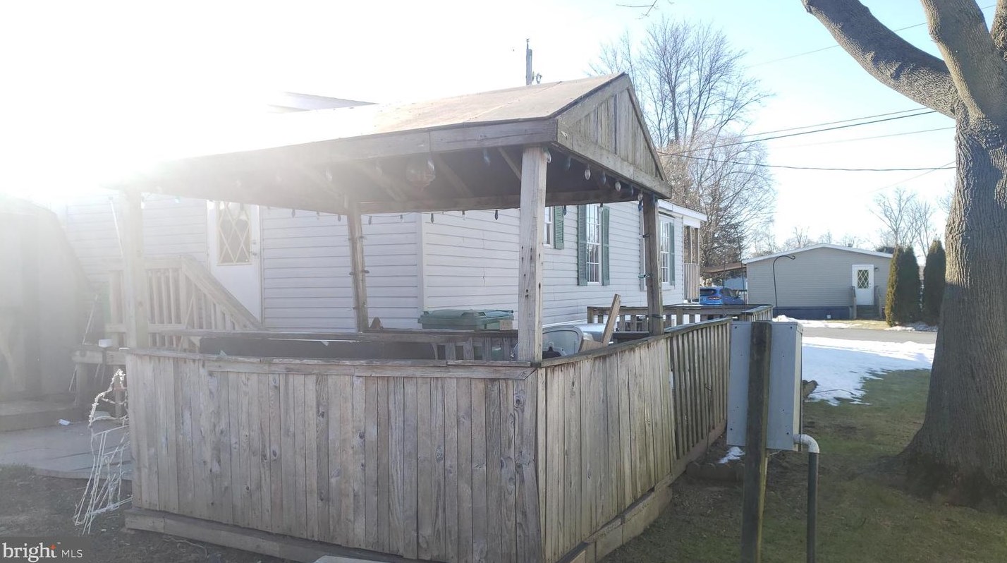 23 Green Acres Trailer Ct, Lebanon PA 17046-9222 exterior