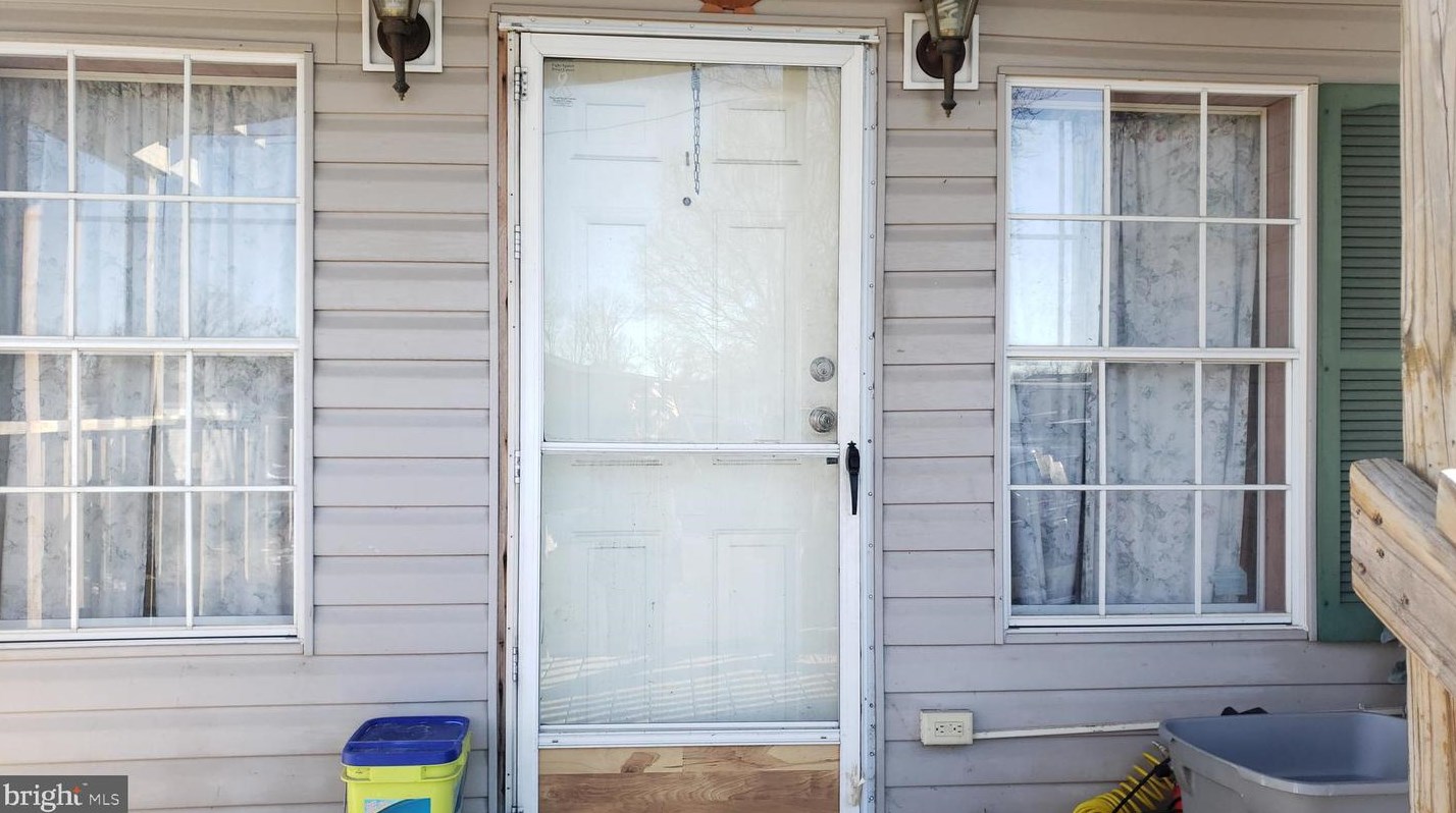 23 Green Acres Trailer Ct, Lebanon PA 17046-9222 exterior