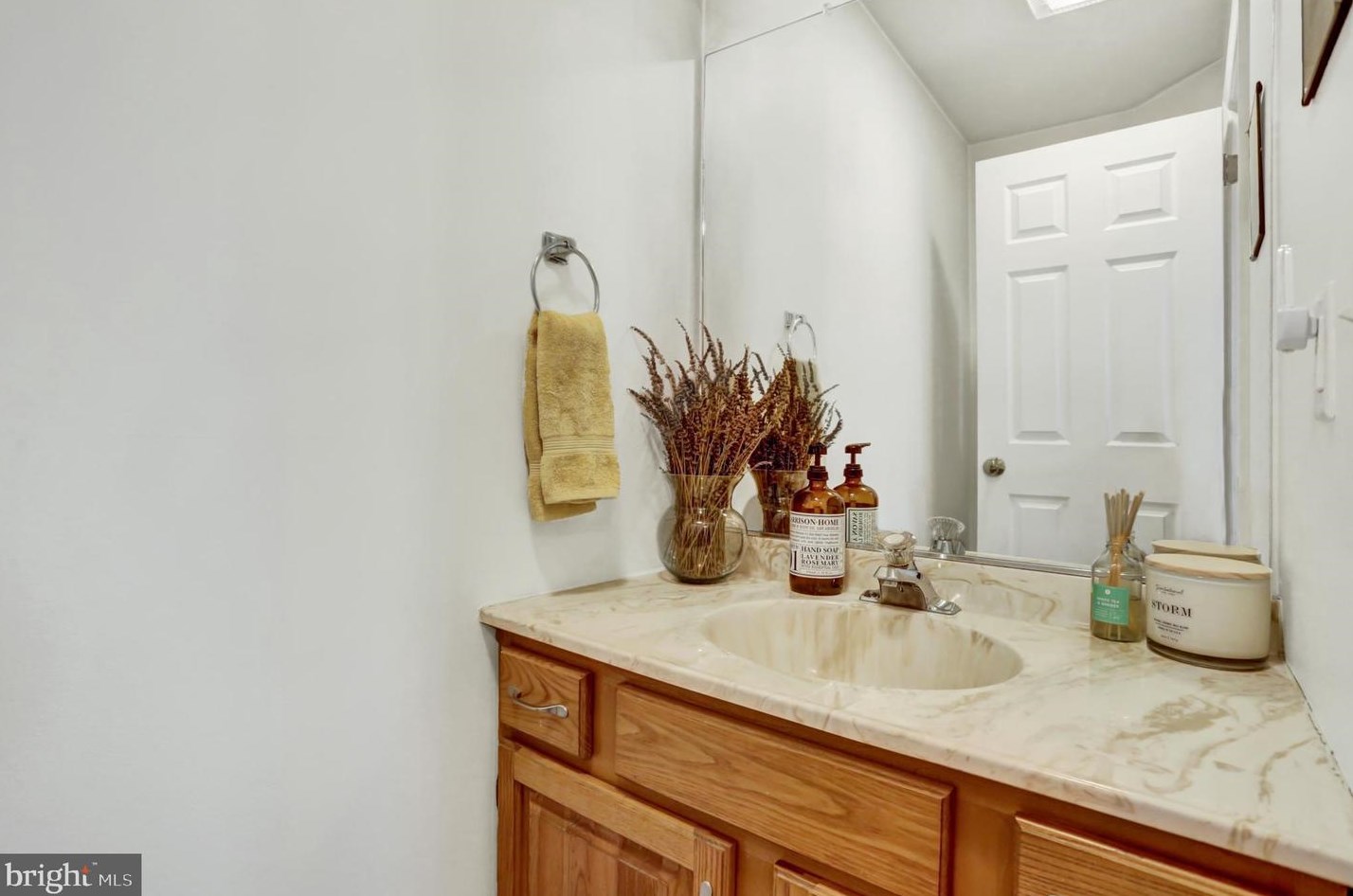 10 Foxchase Ln, Lebanon, PA 17042-7184