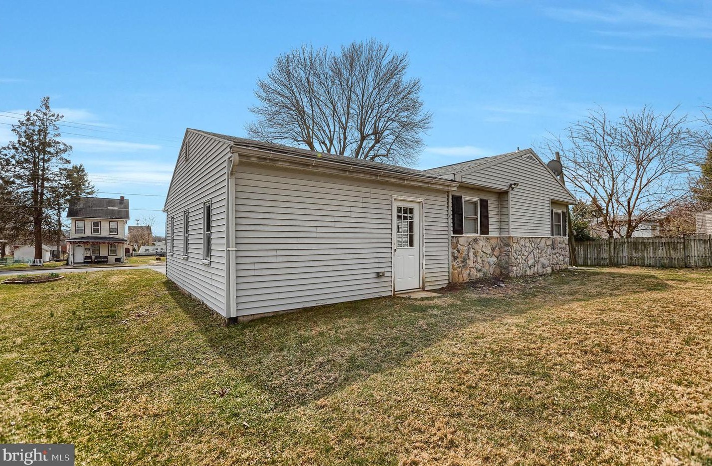 2411 Mifflin St, Lebanon, PA 17046-2634
