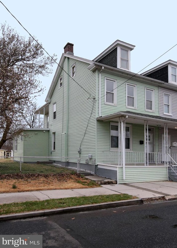 529 Hill St, Lebanon, PA 17046-2946