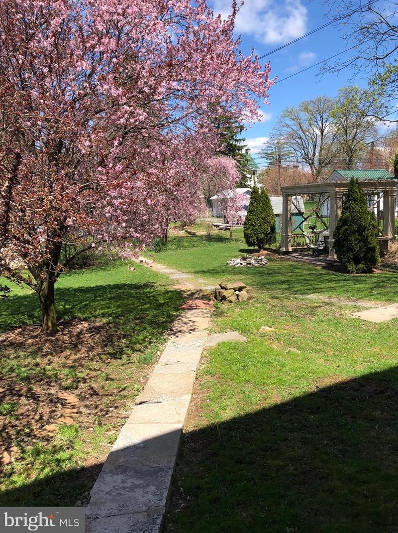 461 Main St, Bellegrove PA  17003-1510 exterior