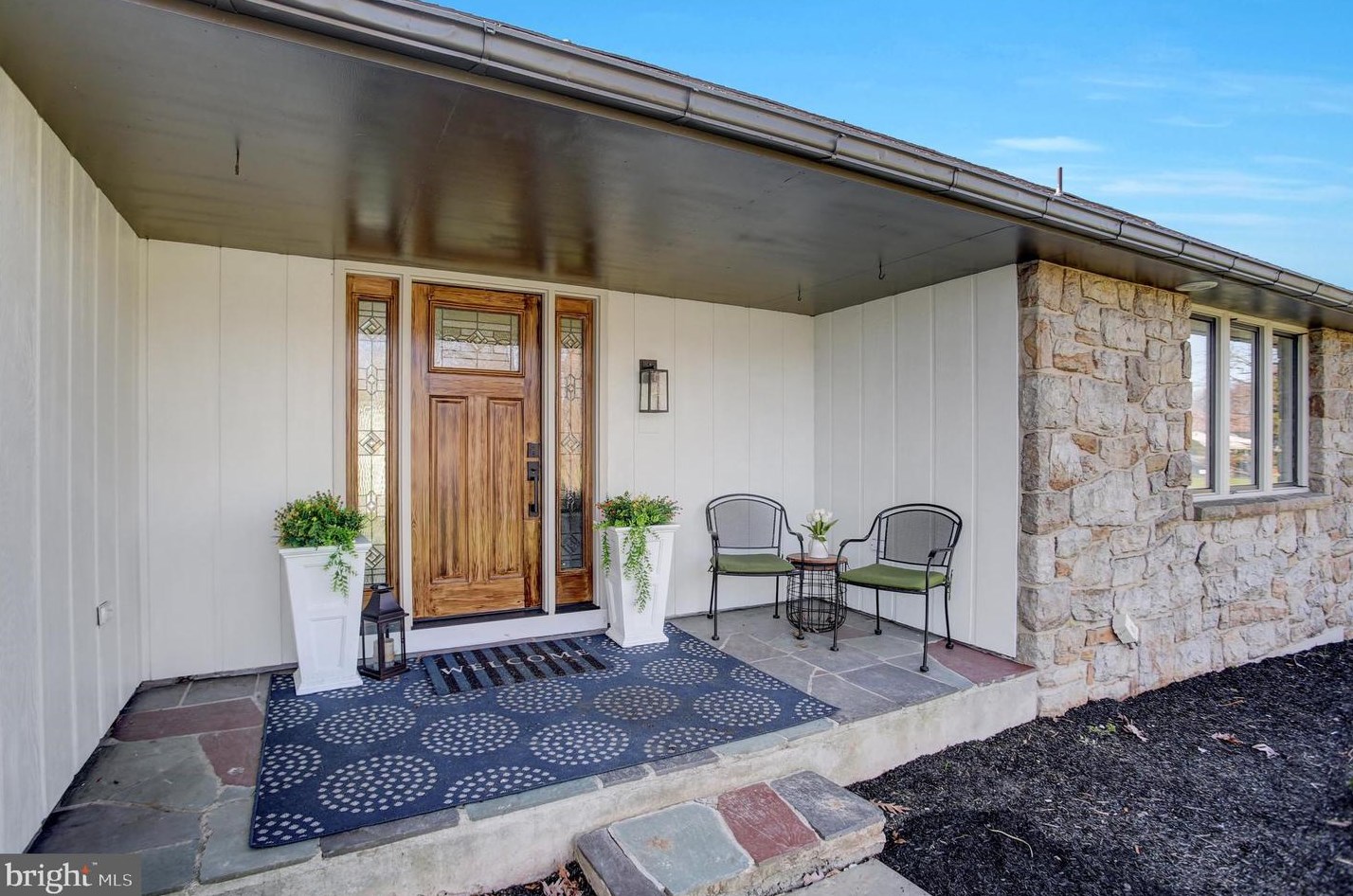 1 Mine Rd, Lebanon, PA 17042-8004