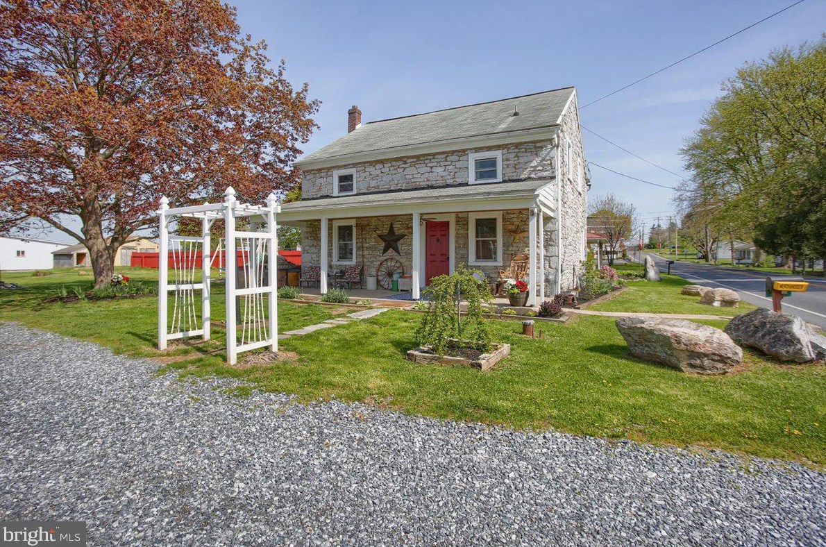 132 Millardsville Rd, Richland, PA 17087-9709