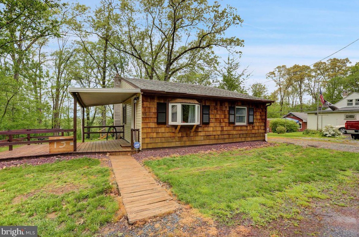 13 Plum Ln, Lebanon, PA 17046