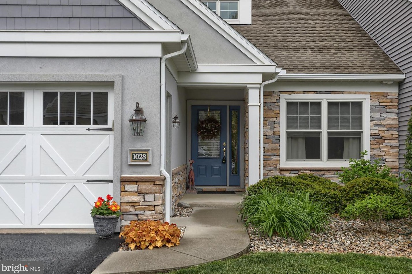 1028 English Dr, Lebanon, PA 17042