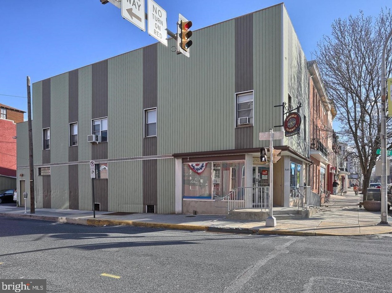 545 Cumberland St, Lebanon PA  17042-5326 exterior