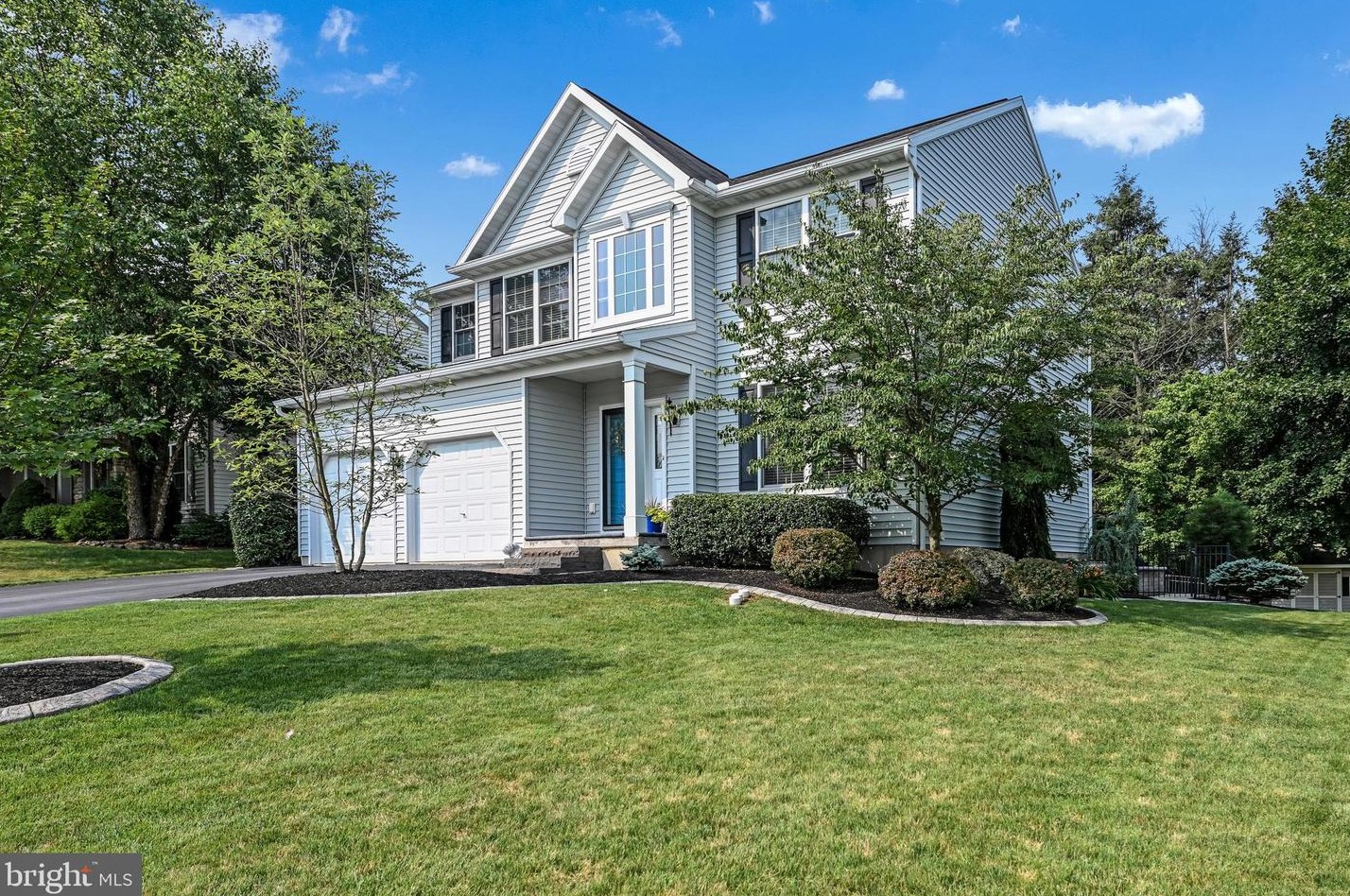 11 Sweetbriar Ln, Lebanon, PA 17046-8118