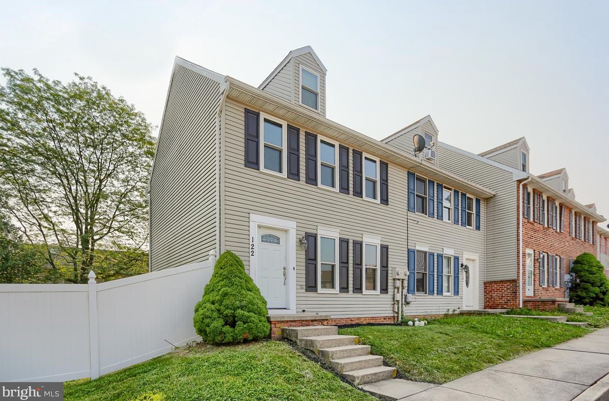 122 Millview Ct, Lebanon, PA 17042-4481