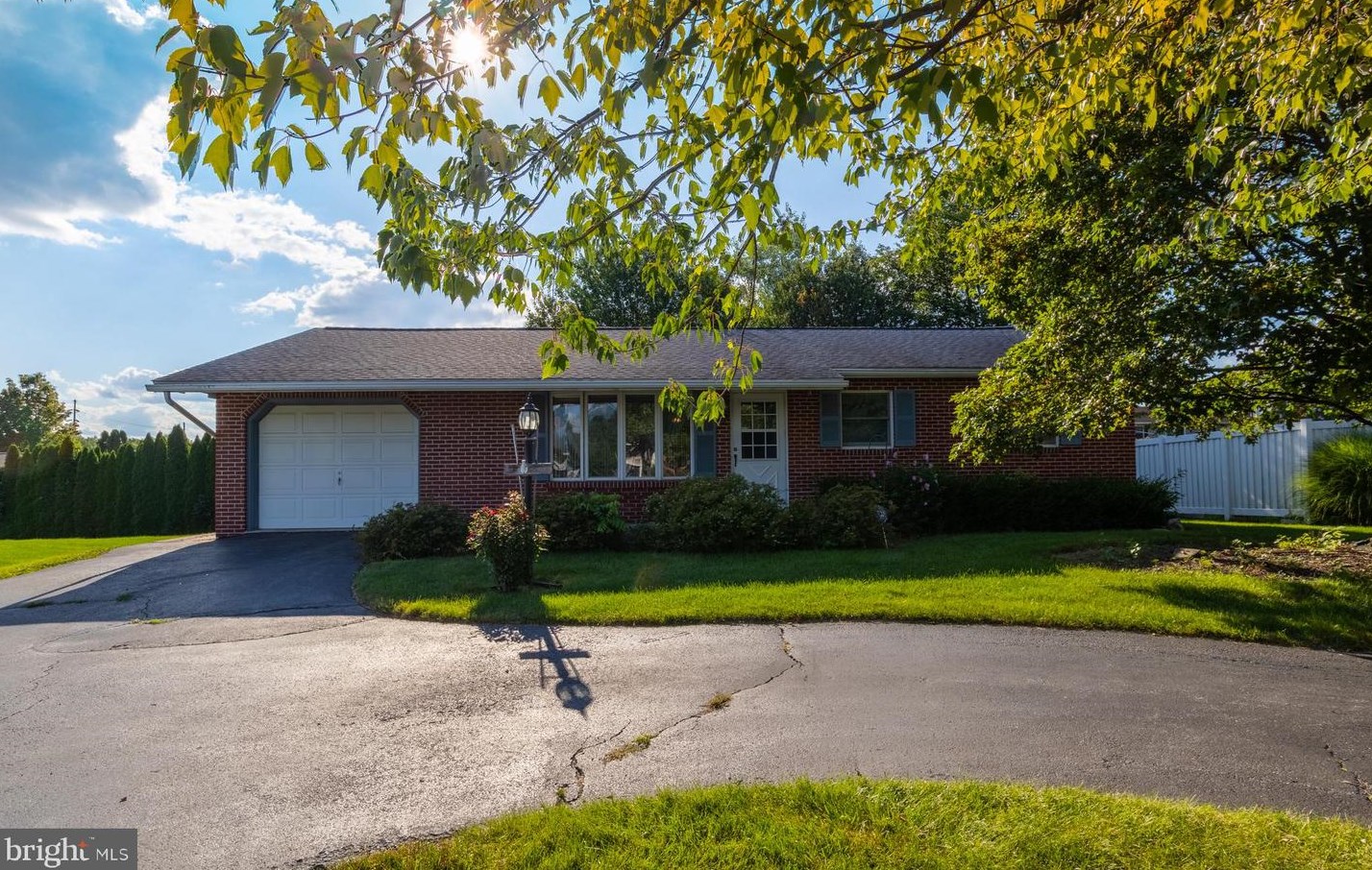 311 Sunset Ln, Lebanon, PA 17046-2040