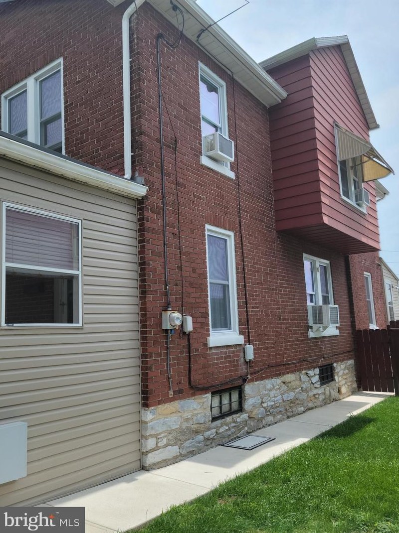 4 Canal St, Lebanon, PA 17046-3721