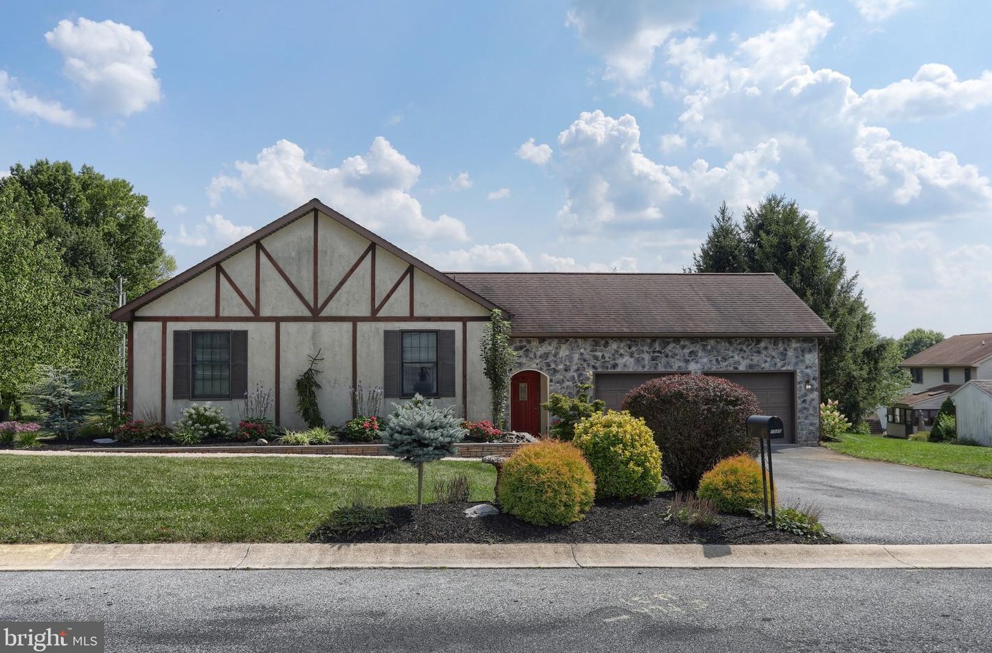 1025 Lincoln Ave, Lebanon, PA 17042-7182