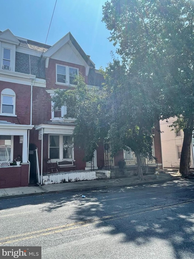 422 N 5th St, Lebanon, PA 17046
