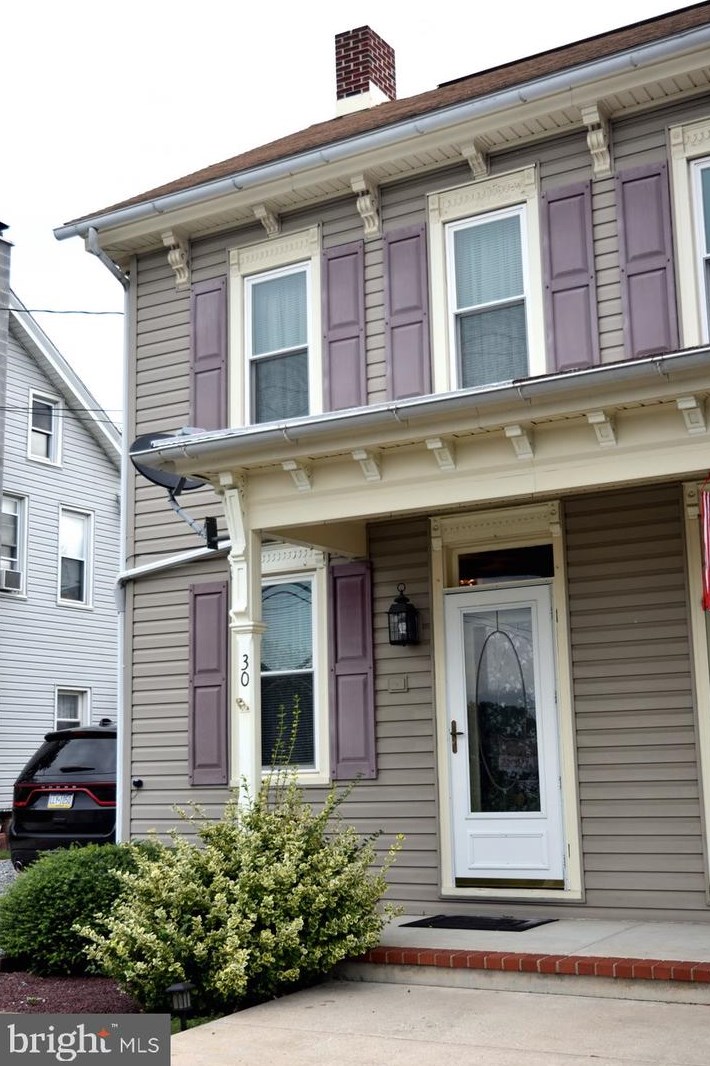 30 Sheridan Rd, Stricklerstown, PA 17073-9102