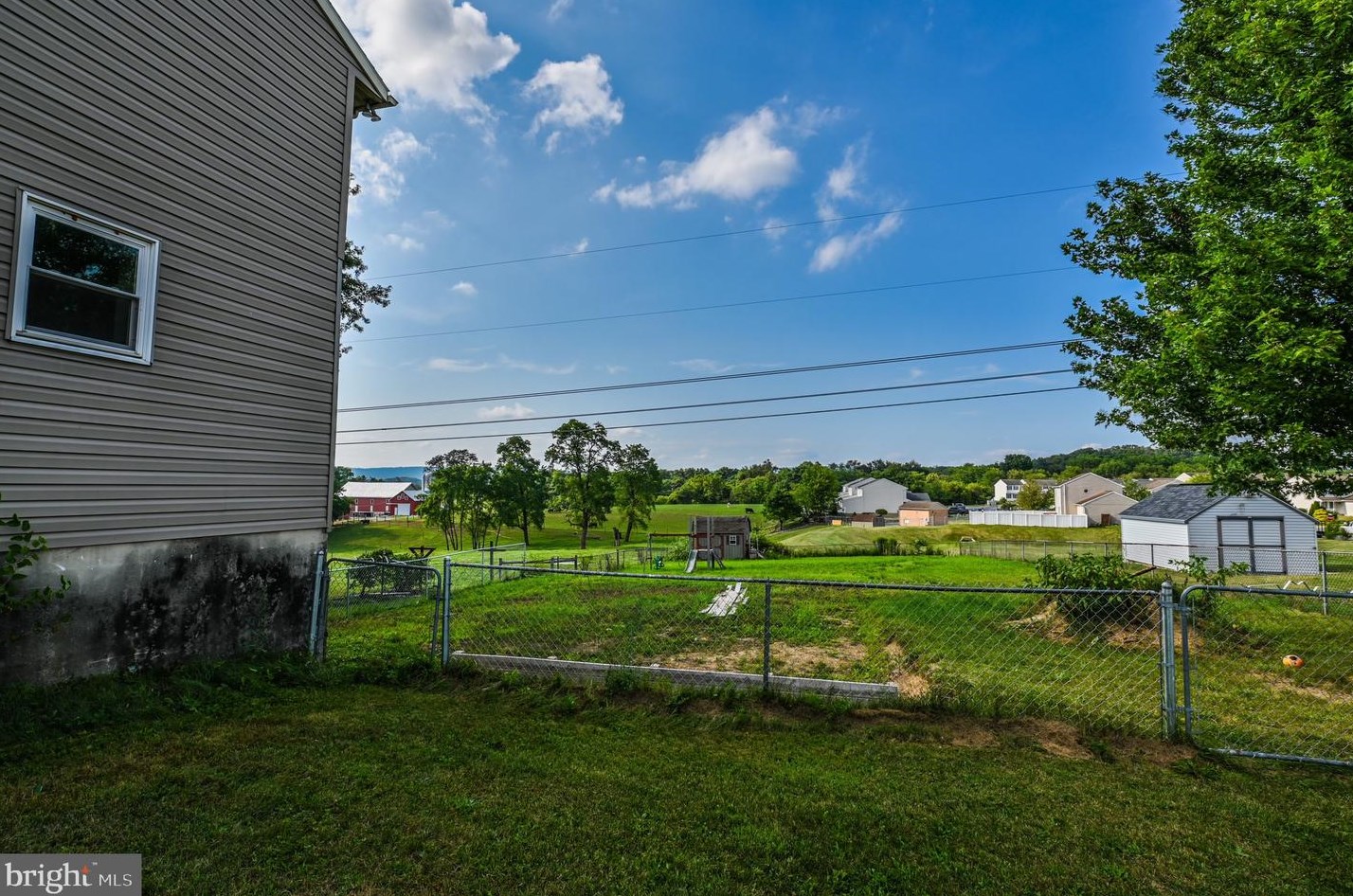 402 Donna Dr, Bordnersville, PA 17038-9792