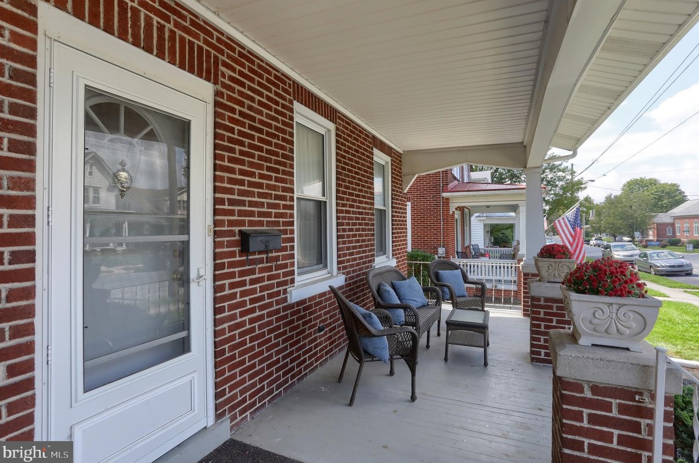 518 Maple St, Bellegrove, PA 17003-1520