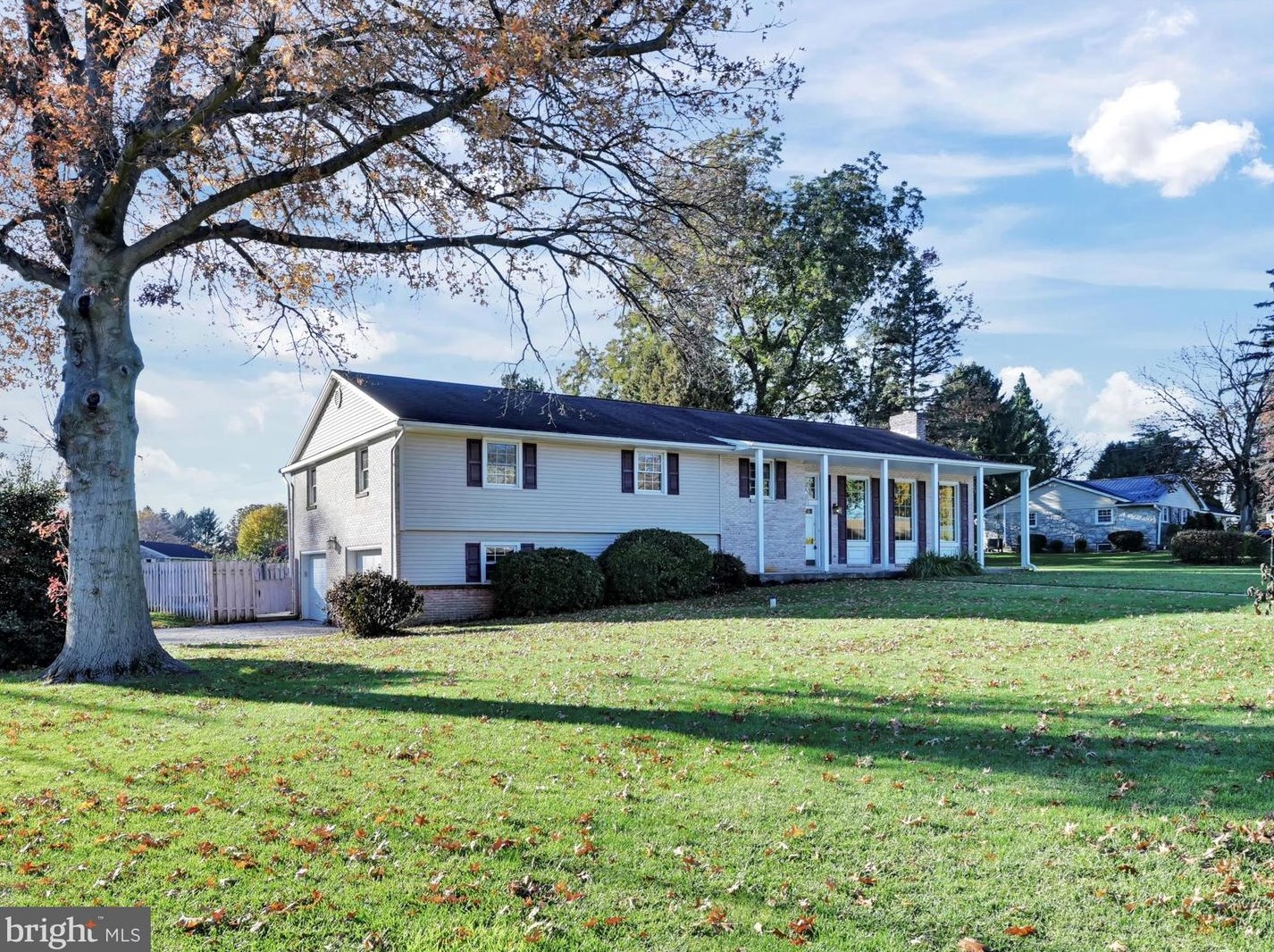 75 Crestview Dr, Lebanon, PA 17042-7918