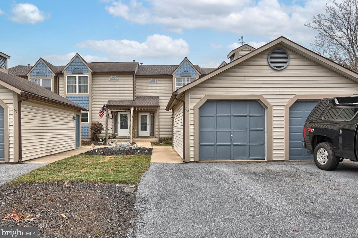 62 Shady Ln, Bellegrove, PA 17003-9307