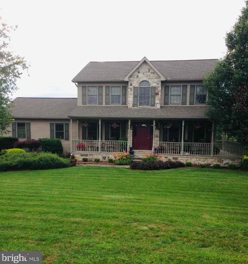 8 Herr Ct, Wila, PA 17074-9215