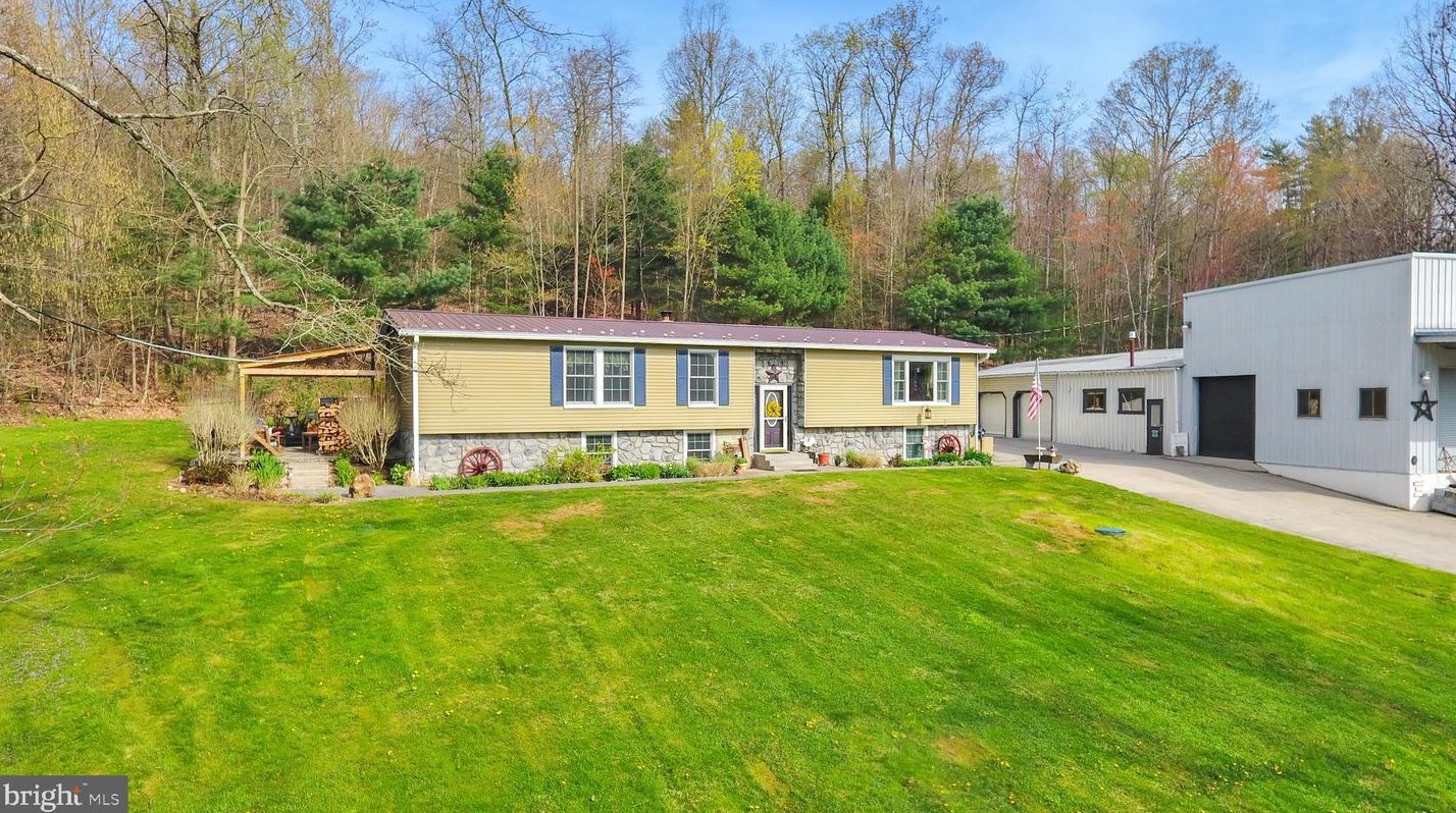 664 Paige Hill Rd, Paradise Park, PA 17068