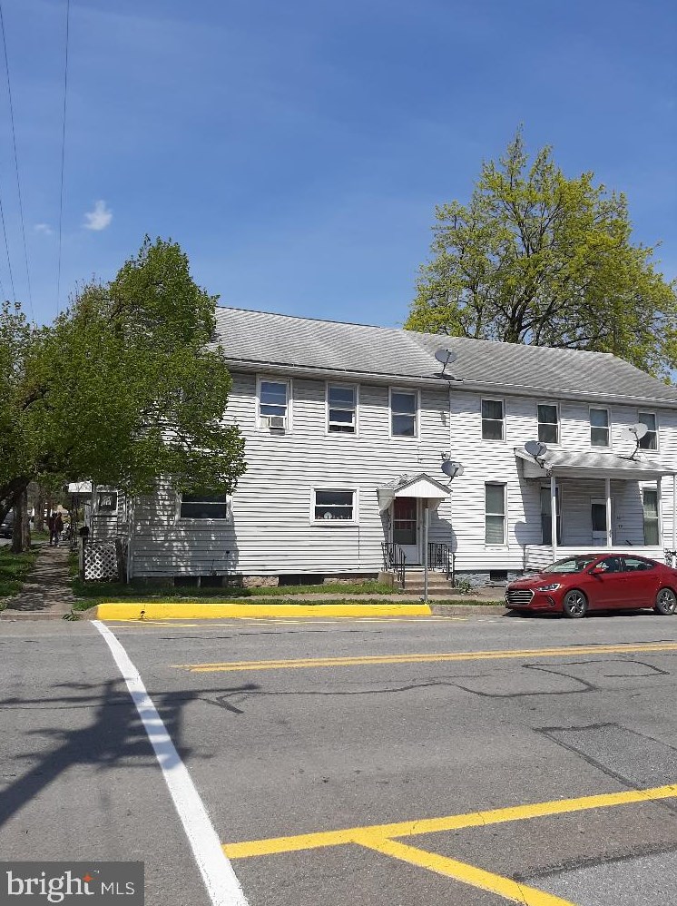 48 Main St, Paradise Park, PA 17068-9602
