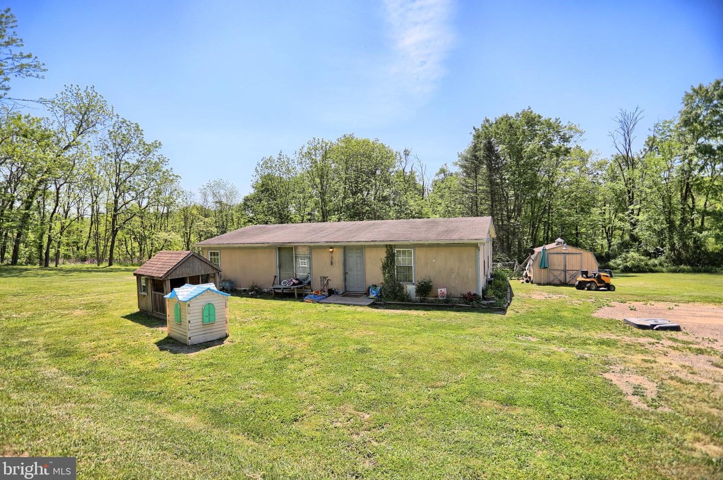2135 Jericho Rd, Paradise Park, PA 17068