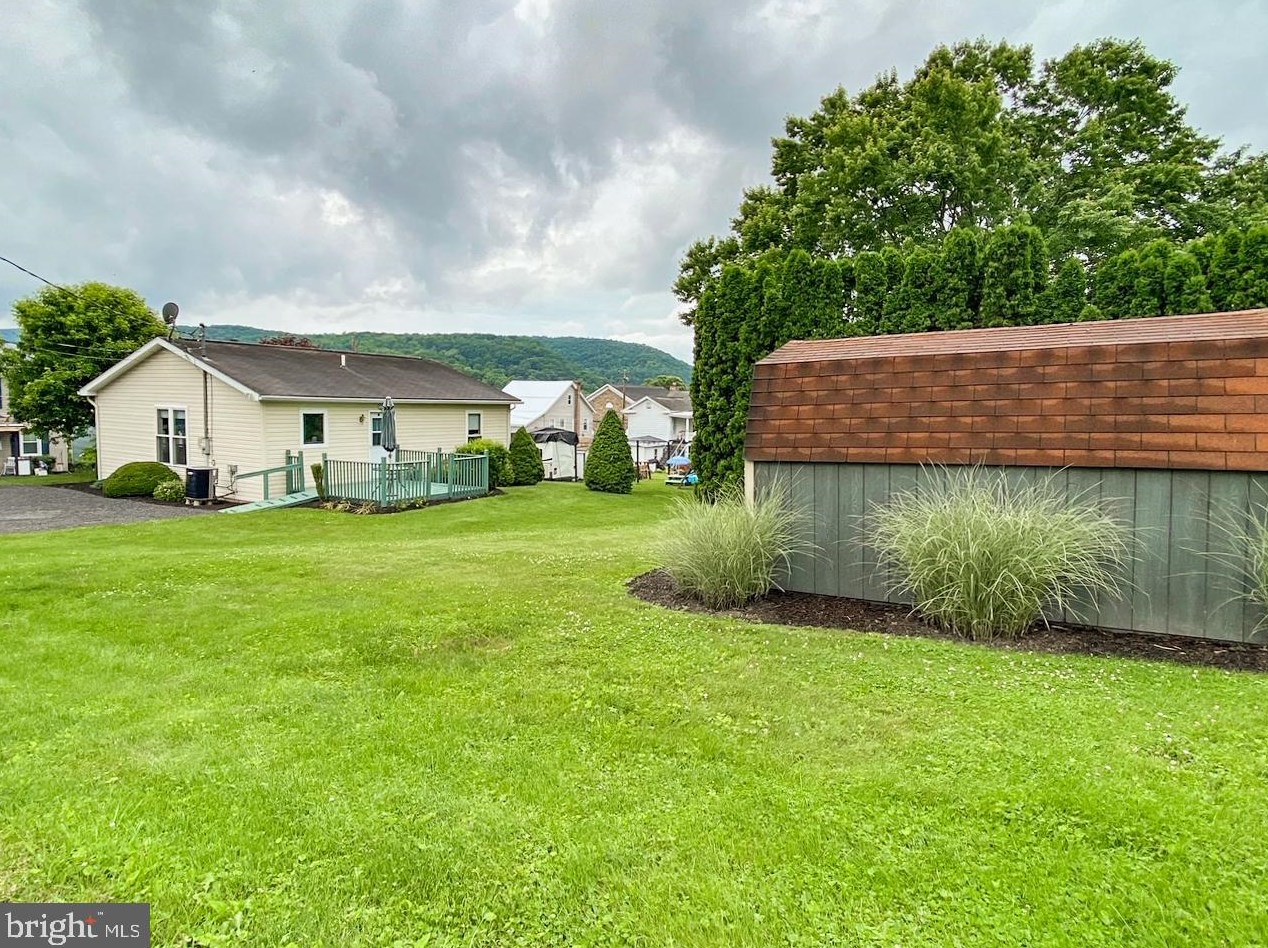 12 S High St, Eshcol, PA 17062