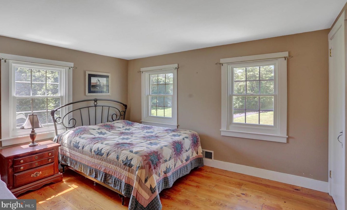 249 Roth Rd, Paradise Park, PA 17068