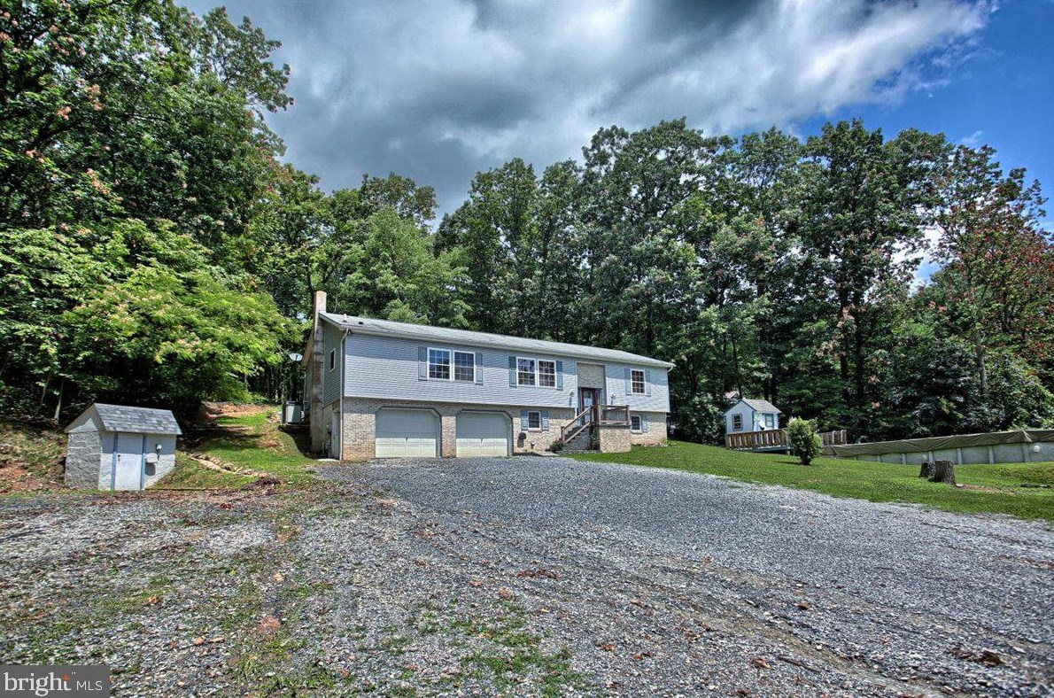 1820 Newport Rd, Duncannon, PA 17020