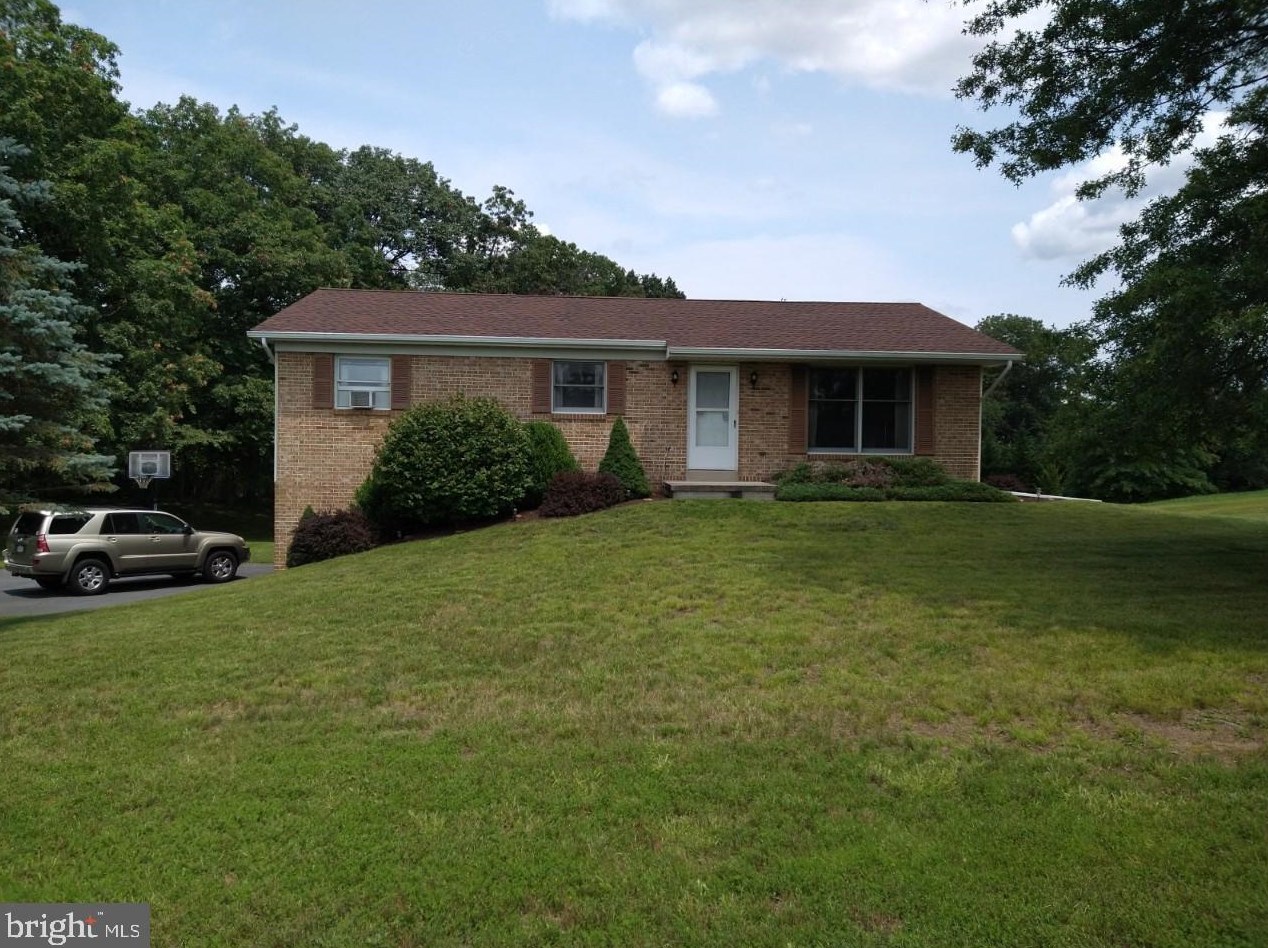 6 Mildred Ave, Duncannon, PA 17020