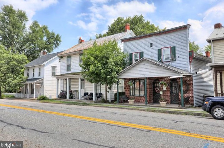 135 W Main St, Paradise Park, PA 17068