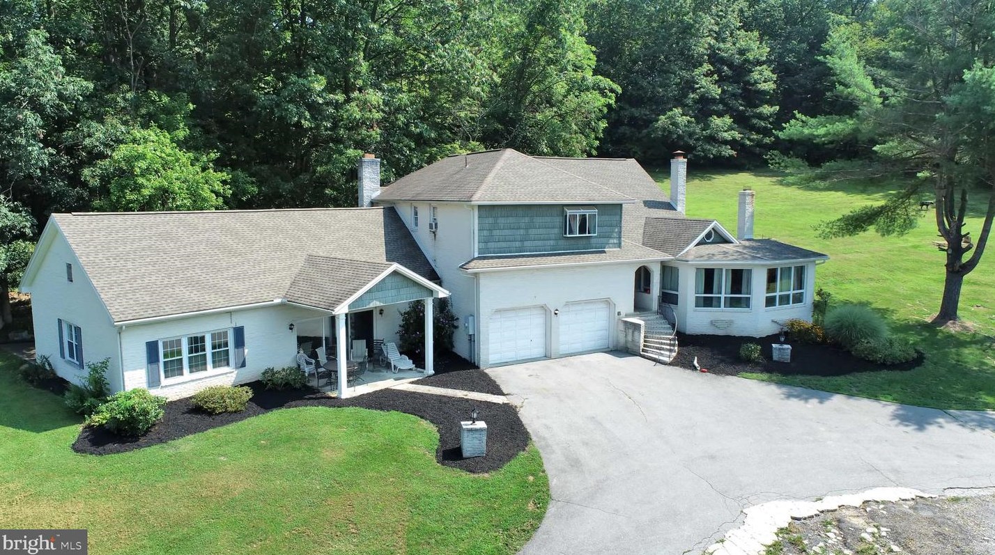 300 Sandy Hollow Church Rd, Paradise Park, PA 17068