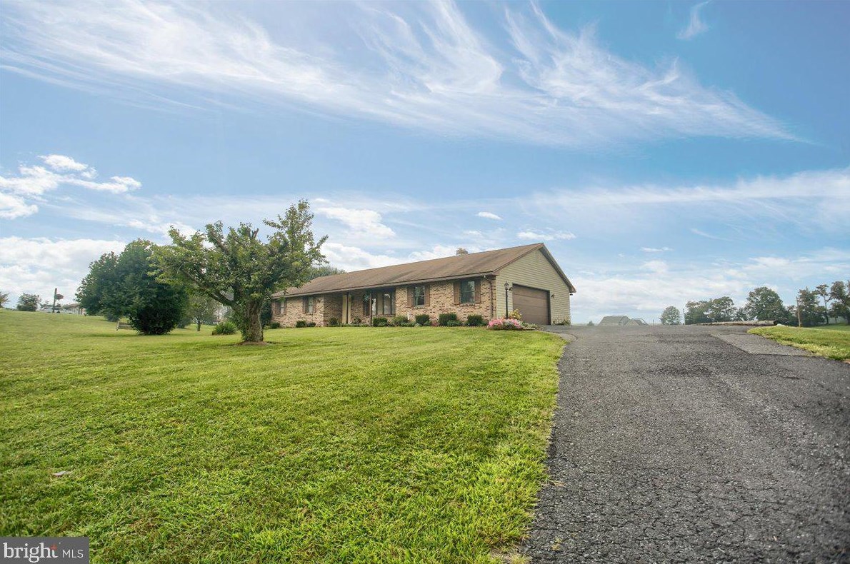 420 Windy Hill Rd, Shermansdale, PA 17090