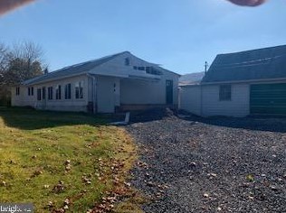 1880 Valley Rd, Marysville, PA 17053