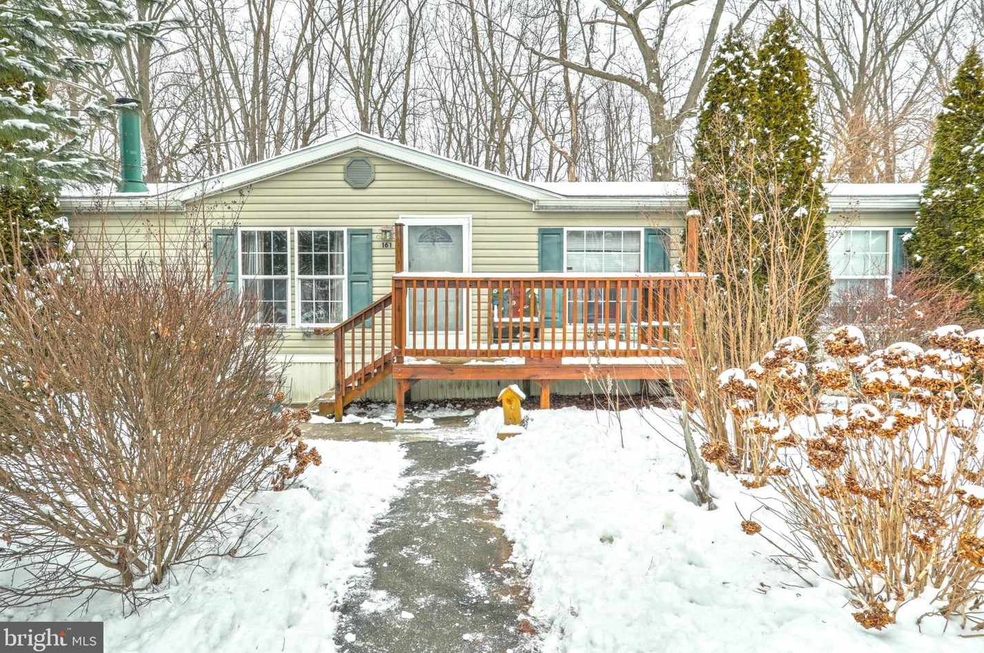 677 Cassel Rd, Strinestown, PA 17345-9480