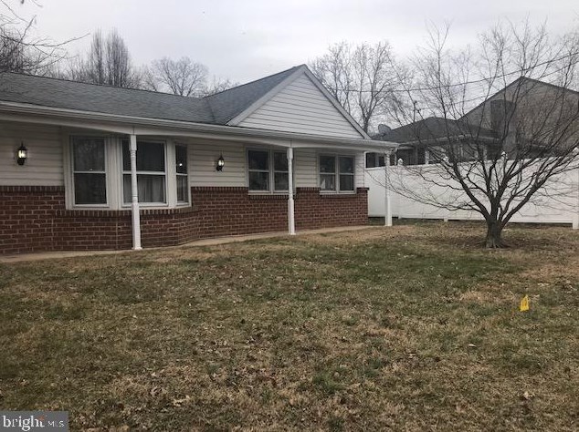 33 Liverpool St, Strinestown, PA 17345-1120