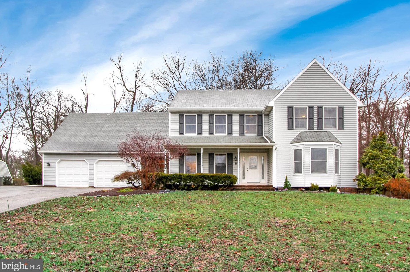 3 N Shaffer Dr, Tolna, PA 17349