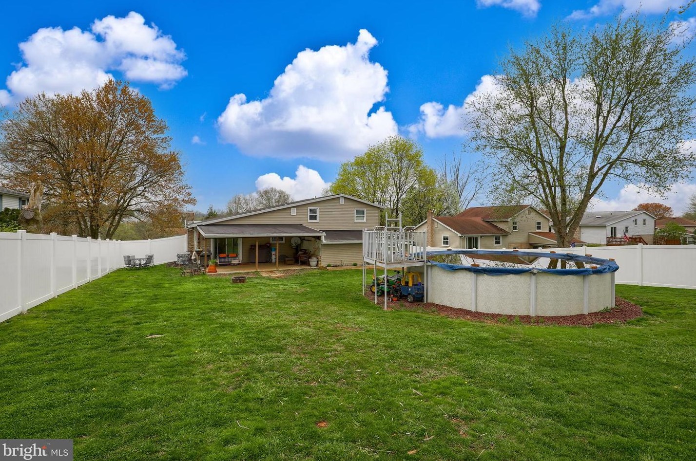 259 Nollyn Dr, Yoe, PA 17313-9529