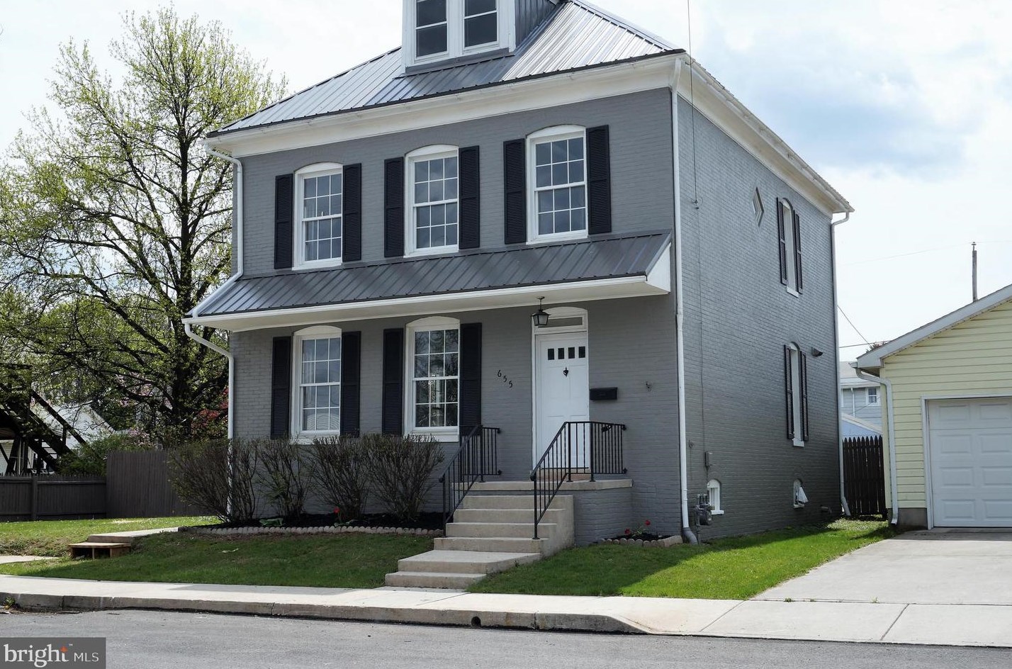 655 Baer Ave, Hanover, PA 17331