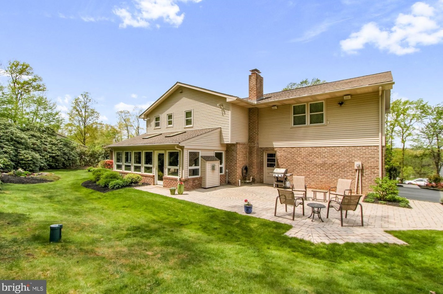 172 Lakewood Dr, Spring Grove, PA 17362