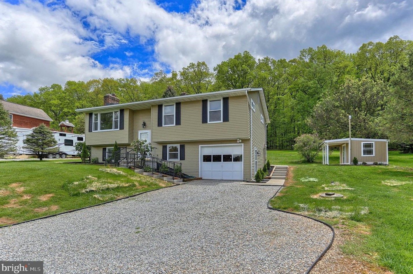 6126 Danner Dr, Spring Grove, PA 17362