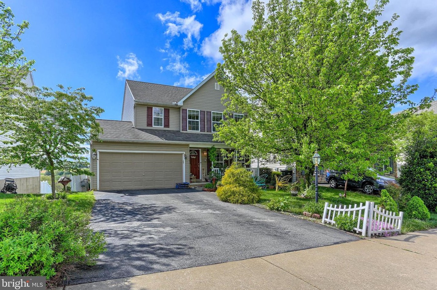 475 Thomas Armor Dr, Bittersville, PA 17366