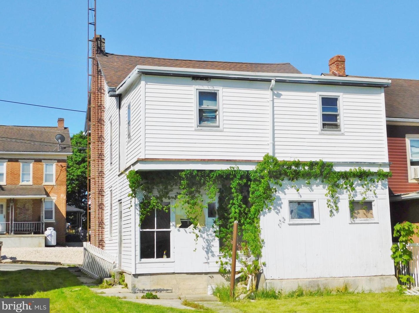 1235 Porters Rd, Spring Grove, PA 17362