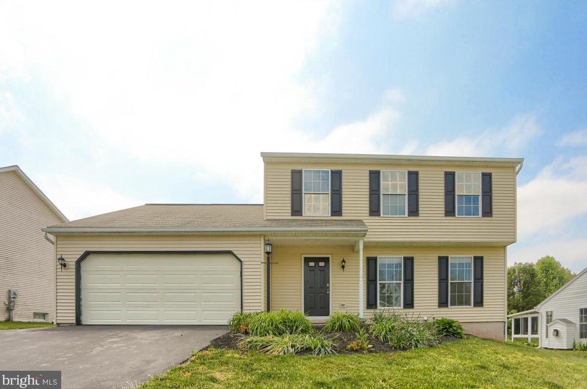 110 Winding Hill Dr, Etters, PA 17319