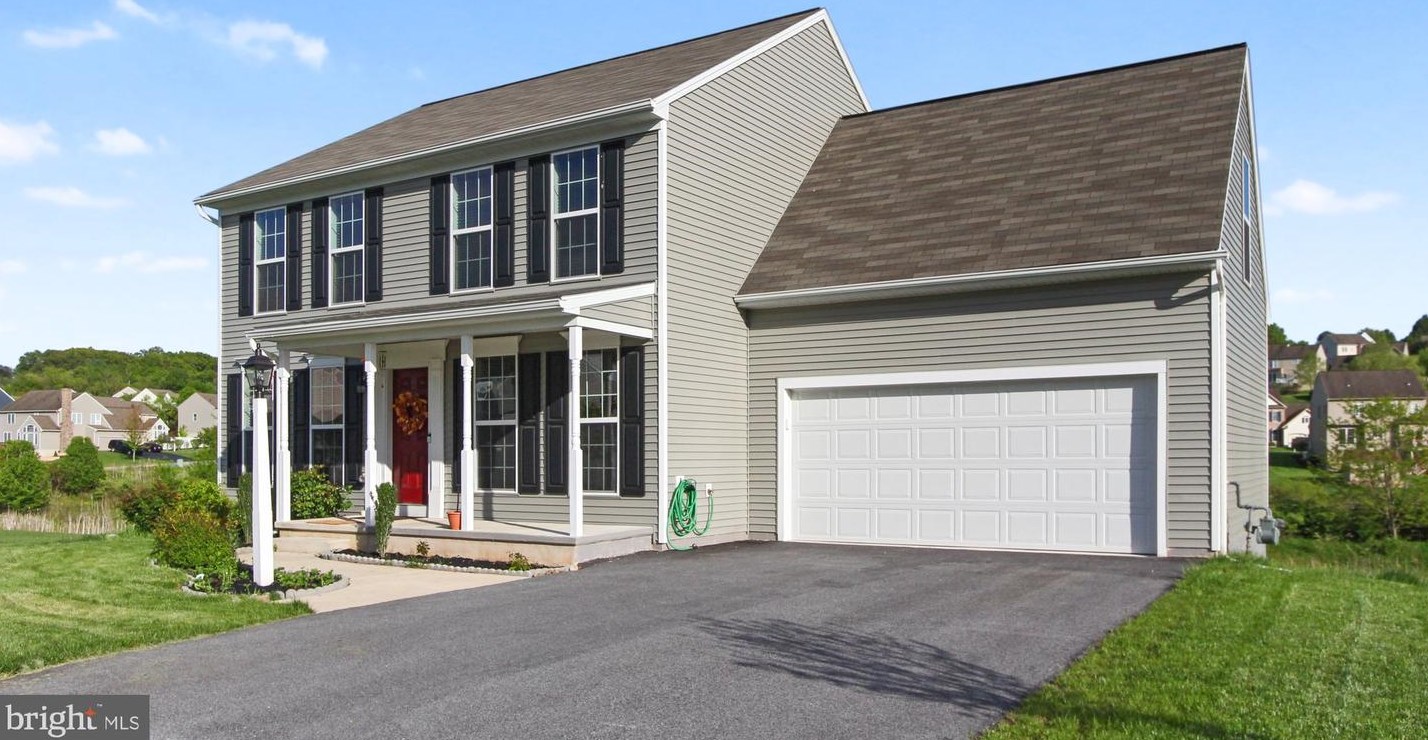 974 Kavanagh Cir, Red Lion, PA 17356