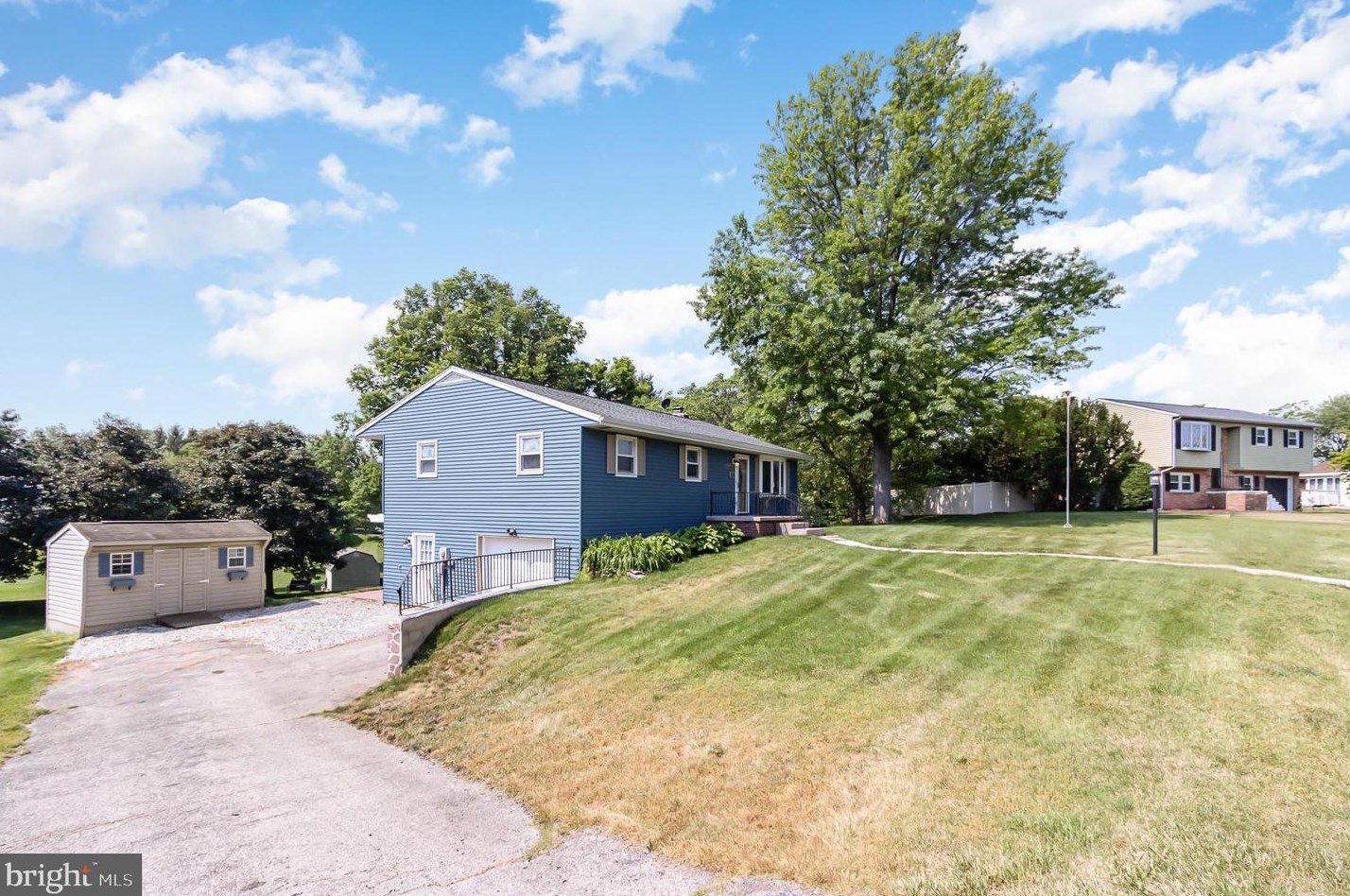 314 Dorwart Cir, Etters, PA 17319