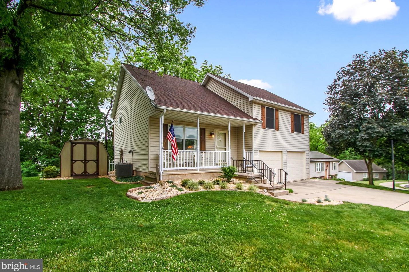 170 Hazel Dr, Strinestown, PA 17345-9519