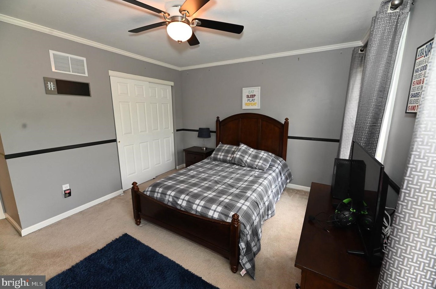 32 Valley Rd, Shrewsbury PA  17361-1116 exterior