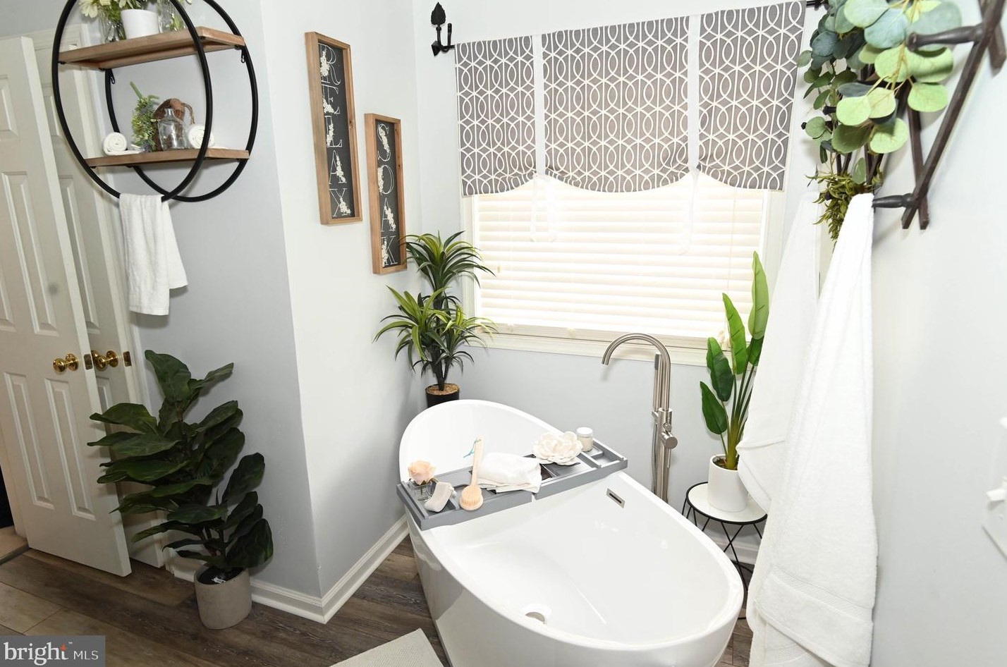 32 Valley Rd, Shrewsbury PA  17361-1116 exterior