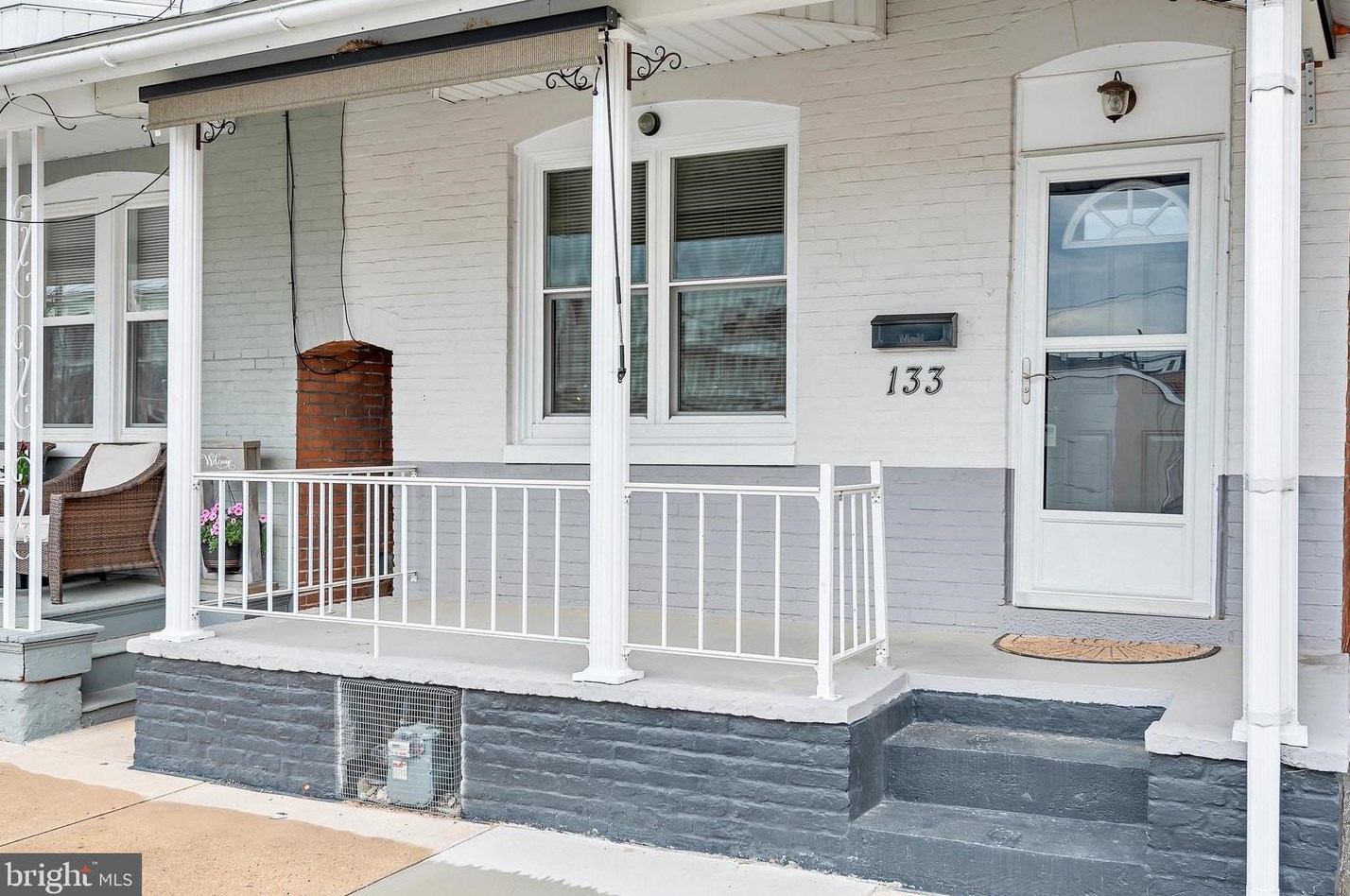 133 S East St, Spring Grove, PA 17362